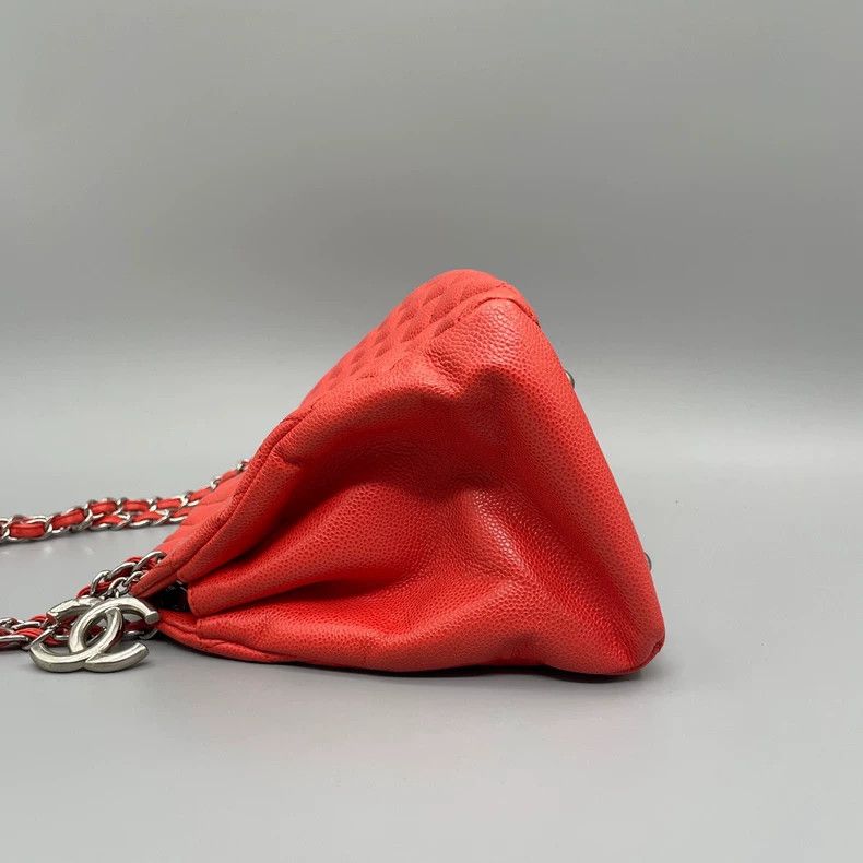 Chanel Chanel Red Quilted Bowling Chain Bag Size ONE SIZE - 3 Thumbnail