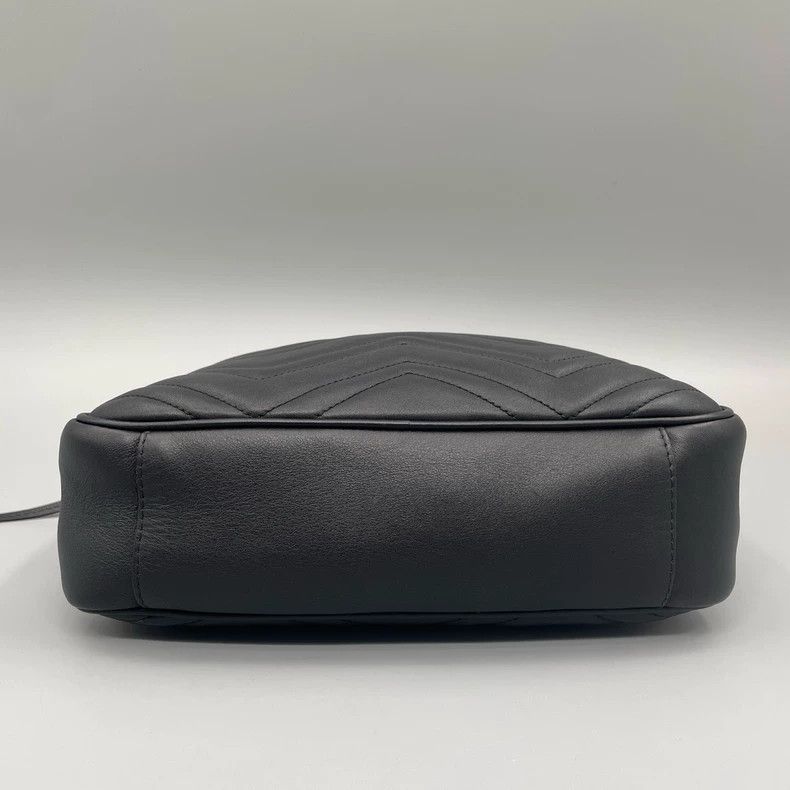 Gucci Gucci Marmont Black Gold Chain Crossbody Bag Size ONE SIZE - 5 Thumbnail