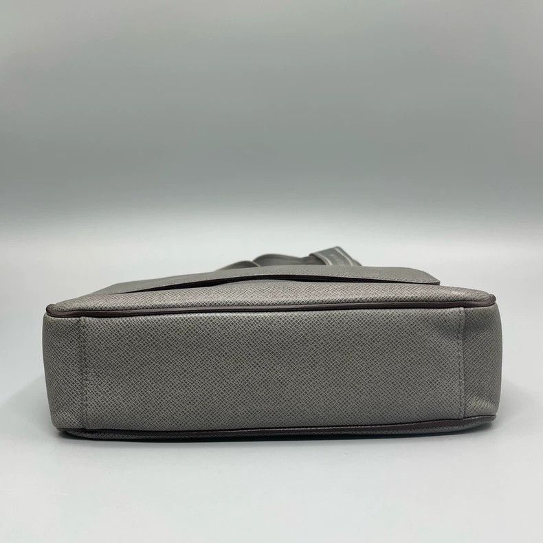 Louis Vuitton Louis Vuitton Leather Shoulder Crossbody Bag Size ONE SIZE - 5 Thumbnail