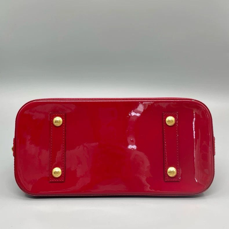 Louis Vuitton Louis Vuitton Red Patent Leather Shell Bag Size ONE SIZE - 4 Thumbnail