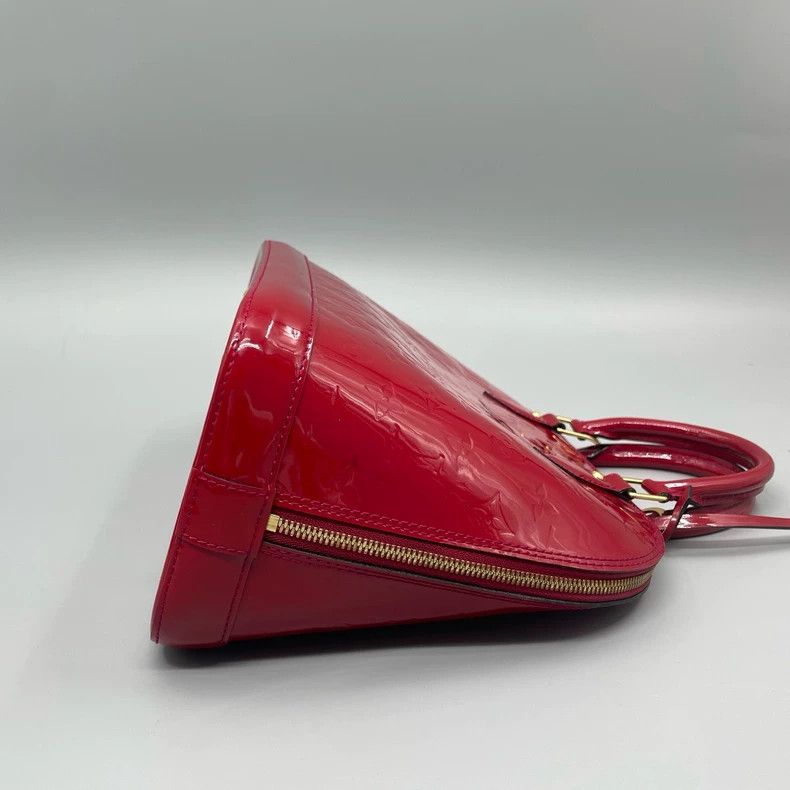 Louis Vuitton Louis Vuitton Red Patent Leather Shell Bag Size ONE SIZE - 3 Thumbnail