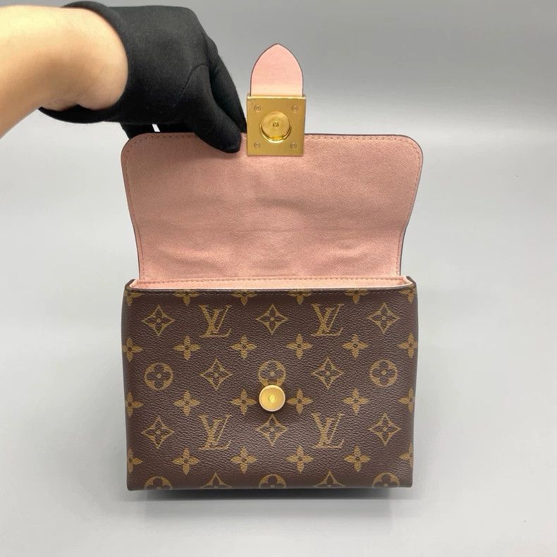 Louis Vuitton Louis Vuitton Lock Bag in Pink and Brown Size ONE SIZE - 8 Thumbnail