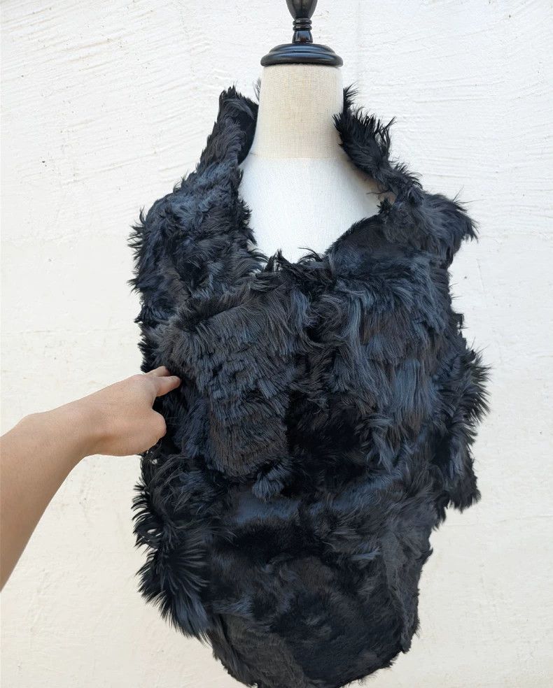 Ann Demeulemeester Ann Demeulemeester Unisex Fur Vest for Autumn Size ONE SIZE - 3 Thumbnail