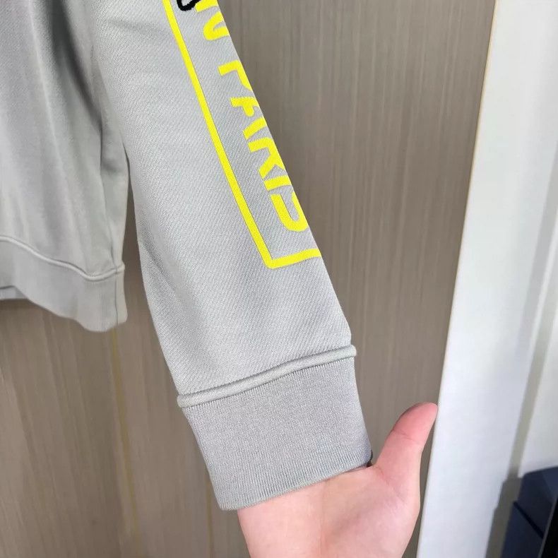 Louis Vuitton Louis Vuitton Half-Zip Embroidered Sweatshirt Size M / US 6-8 / IT 42-44 - 4 Thumbnail