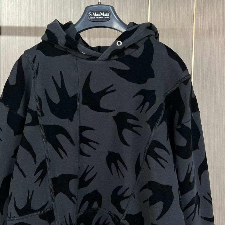 Alexander McQueen Alexander McQueen Black Graphic Hoodie Sweatshirt Size M / US 6-8 / IT 42-44 - 3 Thumbnail