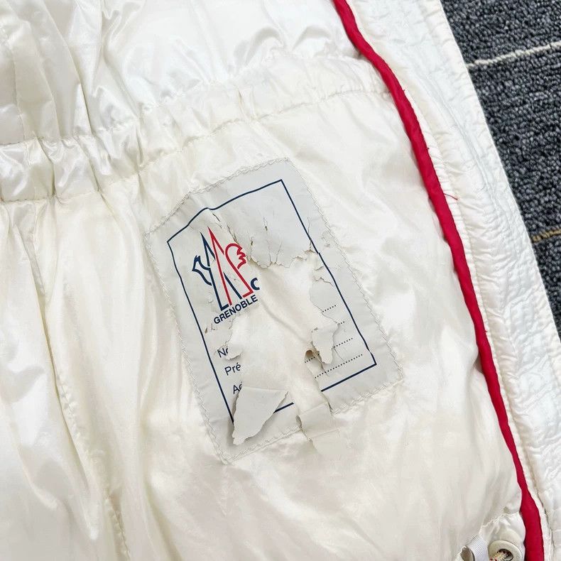 Moncler Moncler Embroidered Logo Polka Dot Vest Size M / US 6-8 / IT 42-44 - 5 Thumbnail