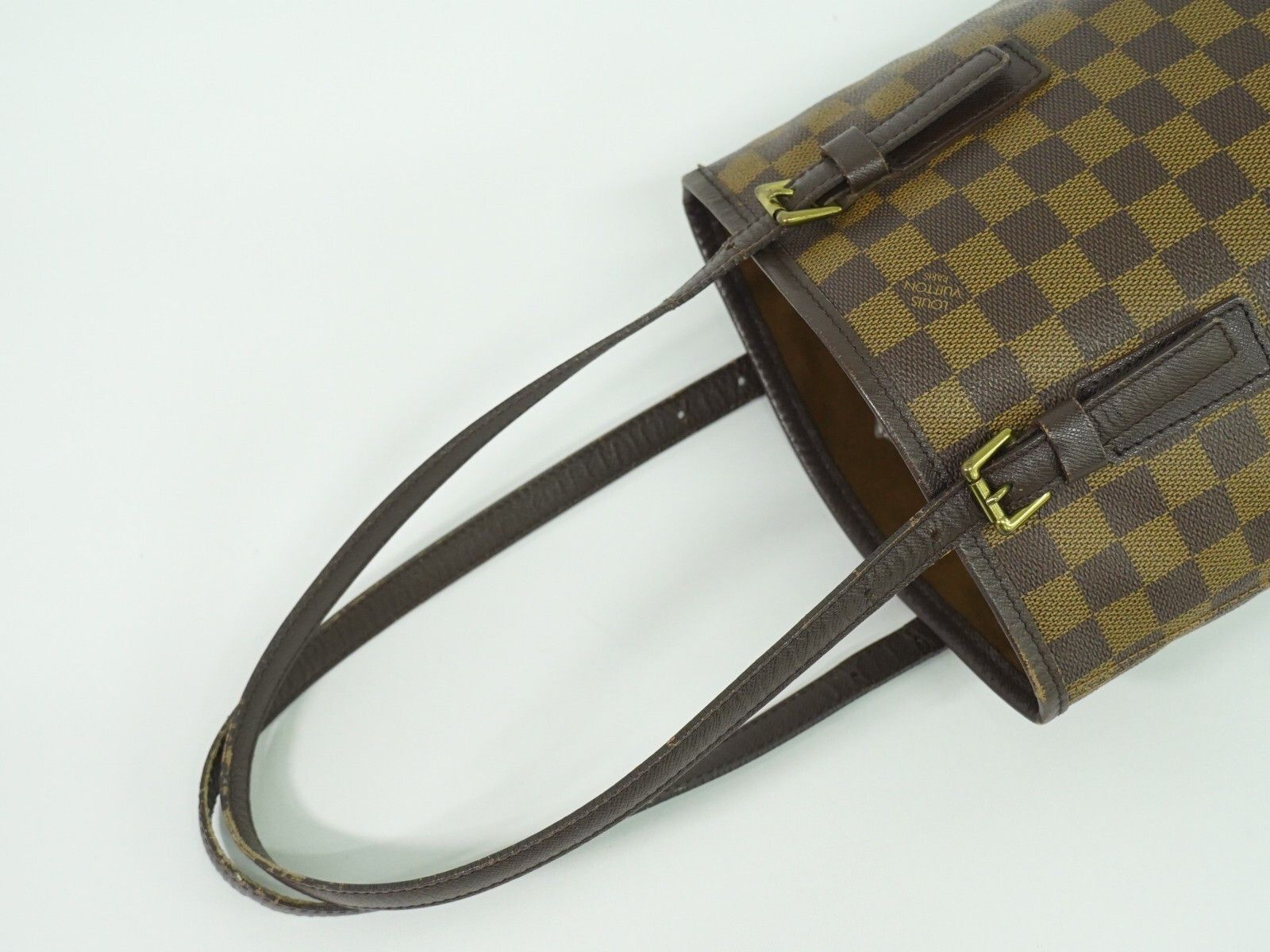 Louis Vuitton Marais Bucket Bag shoulder