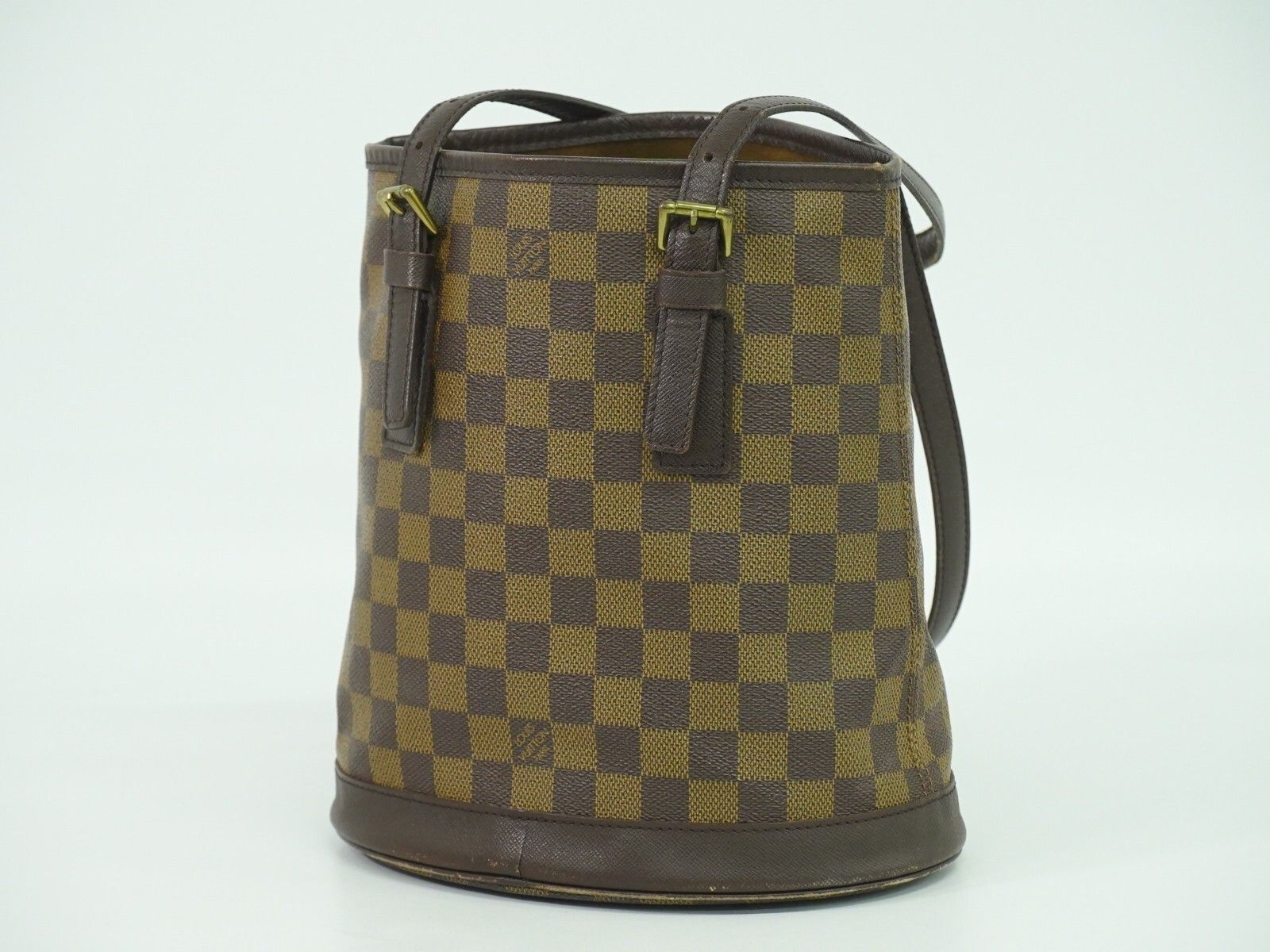 Louis Vuitton Marais Bucket Bag shoulder