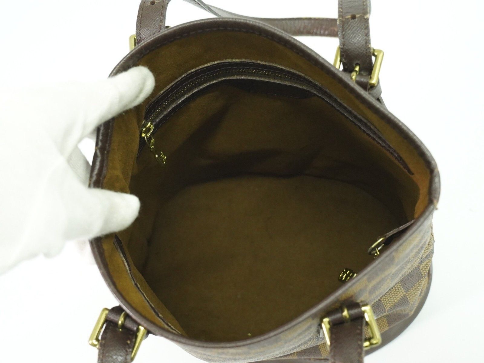 Louis Vuitton Marais Bucket Bag shoulder
