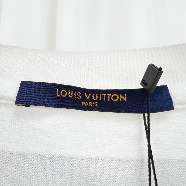 Louis Vuitton Louis Vuitton Floral Print Short Sleeve T-Shirt Size M / US 6-8 / IT 42-44 - 5 Thumbnail