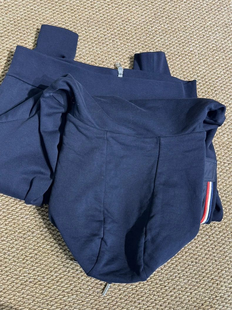 Moncler Moncler Hooded Sweatshirt in Deep Blue Size S / US 4 / IT 40 - 5 Thumbnail