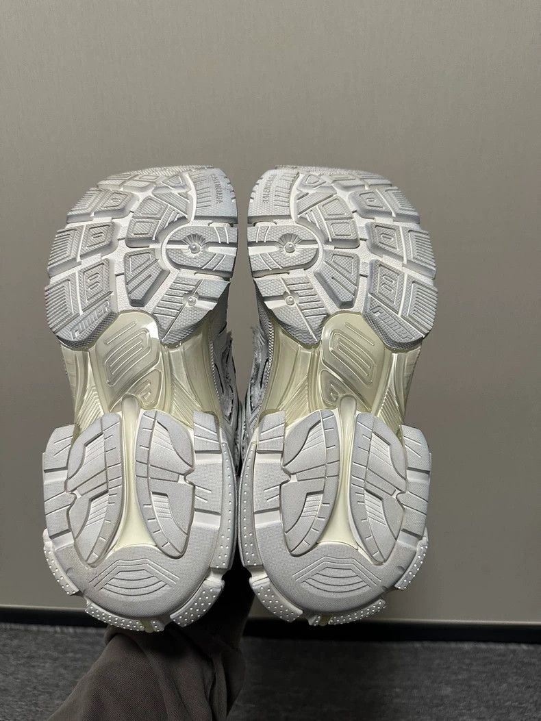 Balenciaga Balenciaga Runner White Size 36 Sneakers Size US 6 / IT 36 - 5 Thumbnail