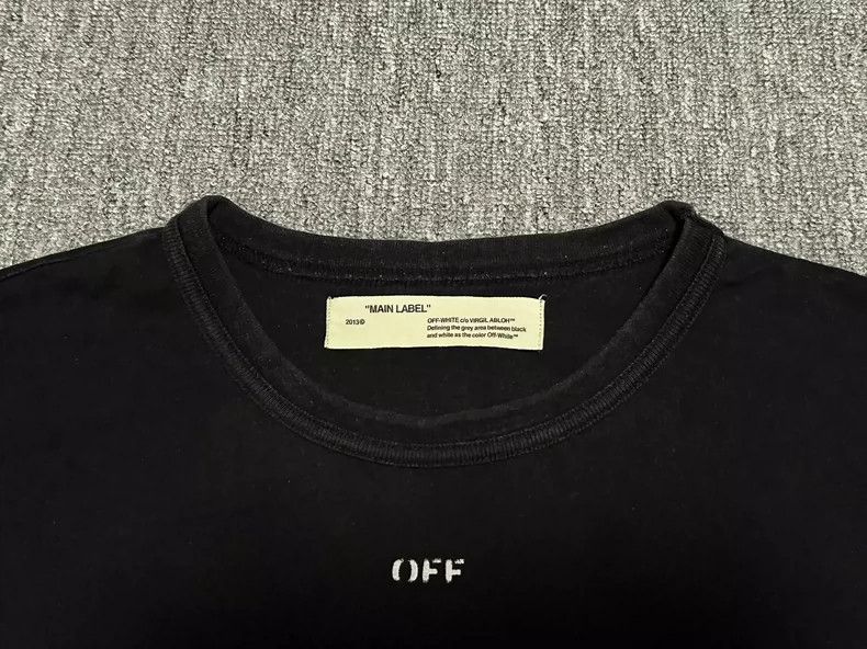Off-White Off-White Short Sleeve T-Shirt with Print Size M / US 6-8 / IT 42-44 - 2 Thumbnail