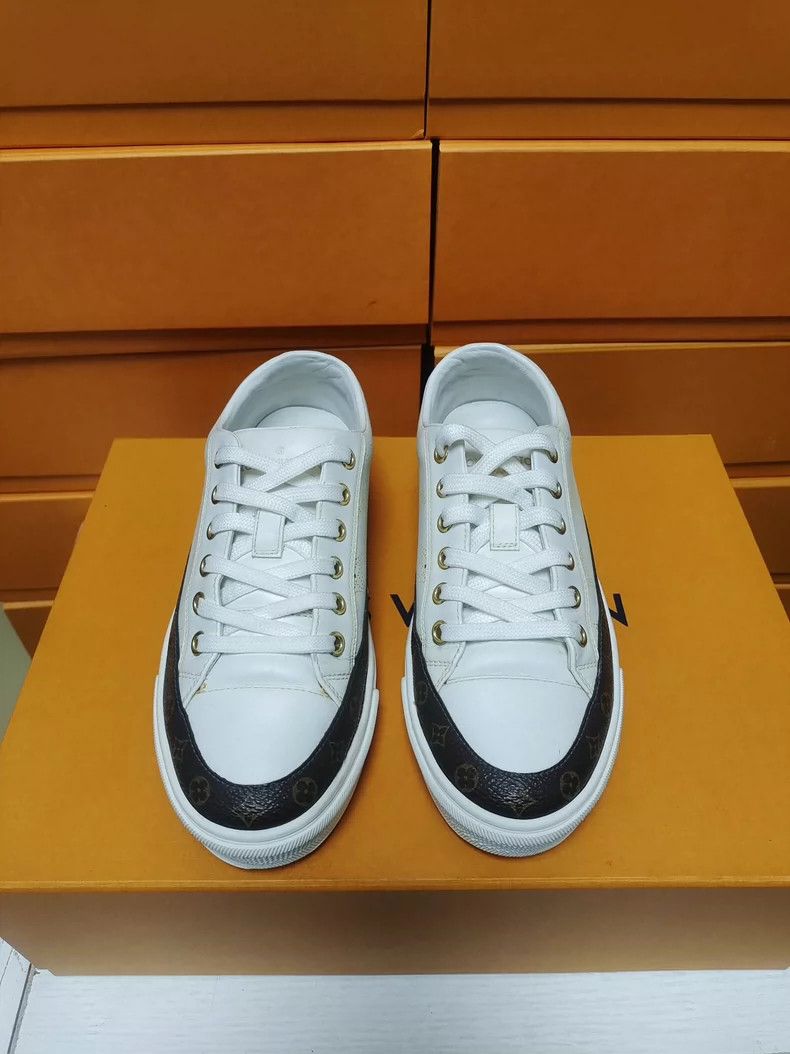 Louis Vuitton LV Sneaker White with Black Accents Size US 5 / IT 35 - 2 Thumbnail