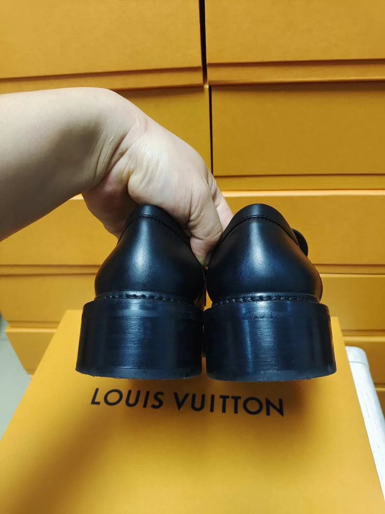 Louis Vuitton Black Loafers with Chain Detail Size US 8 / IT 38 - 8 Thumbnail
