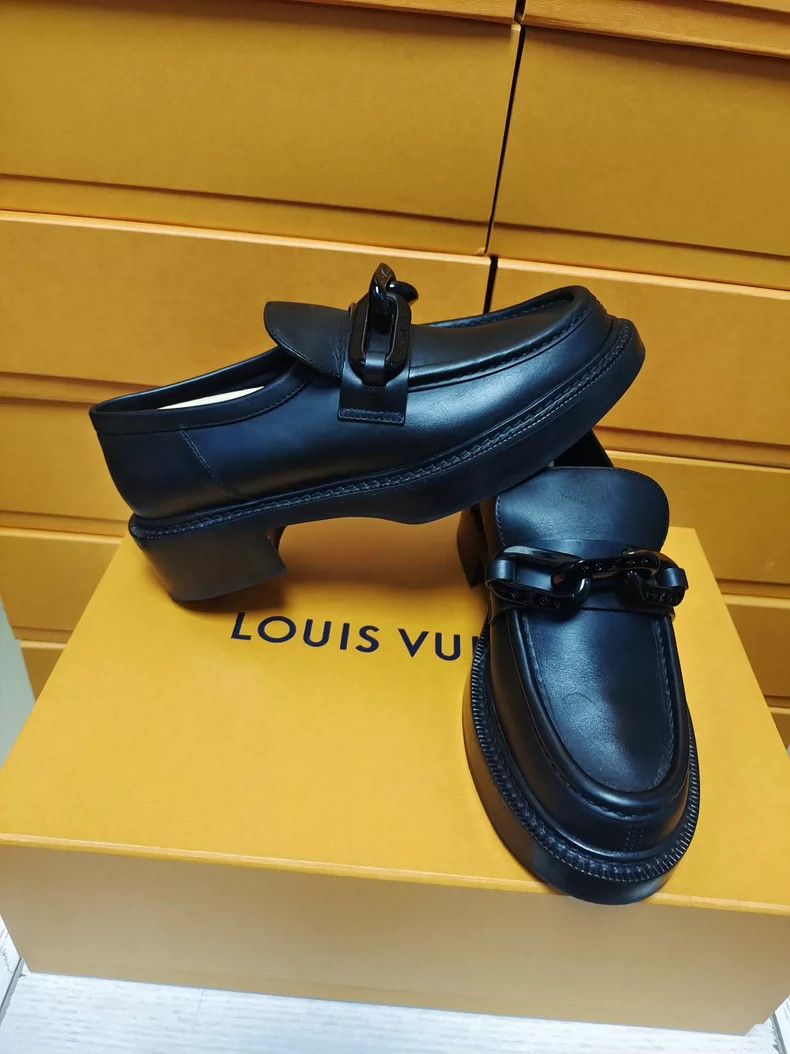 Louis Vuitton Black Loafers with Chain Detail Size US 8 / IT 38 - 4 Thumbnail