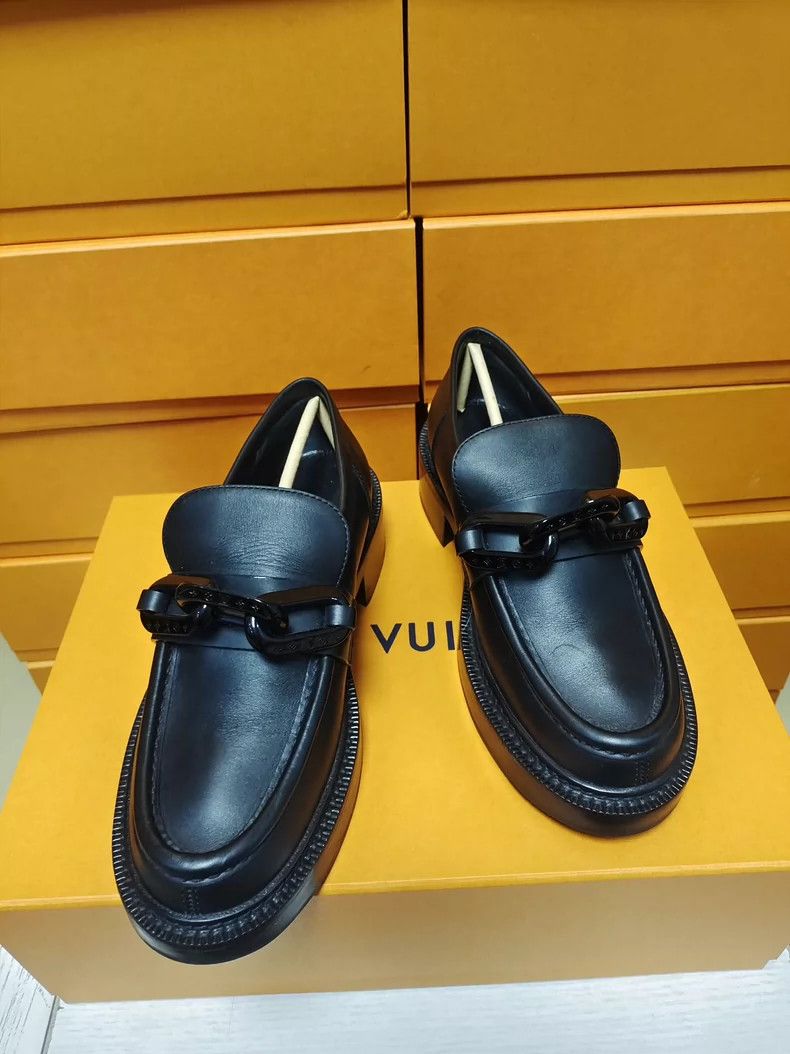 Louis Vuitton Black Loafers with Chain Detail Size US 8 / IT 38 - 5 Thumbnail