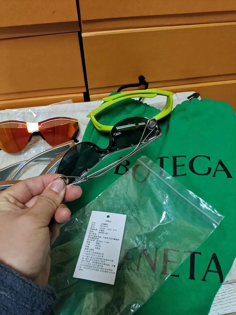 Gucci Gucci Sunglasses Authentic Brand New Condition Size ONE SIZE - 4 Thumbnail