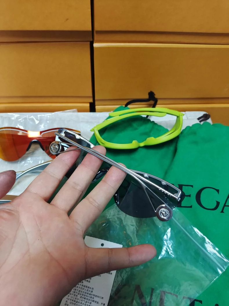 Gucci Gucci Sunglasses Authentic Brand New Condition Size ONE SIZE - 5 Thumbnail