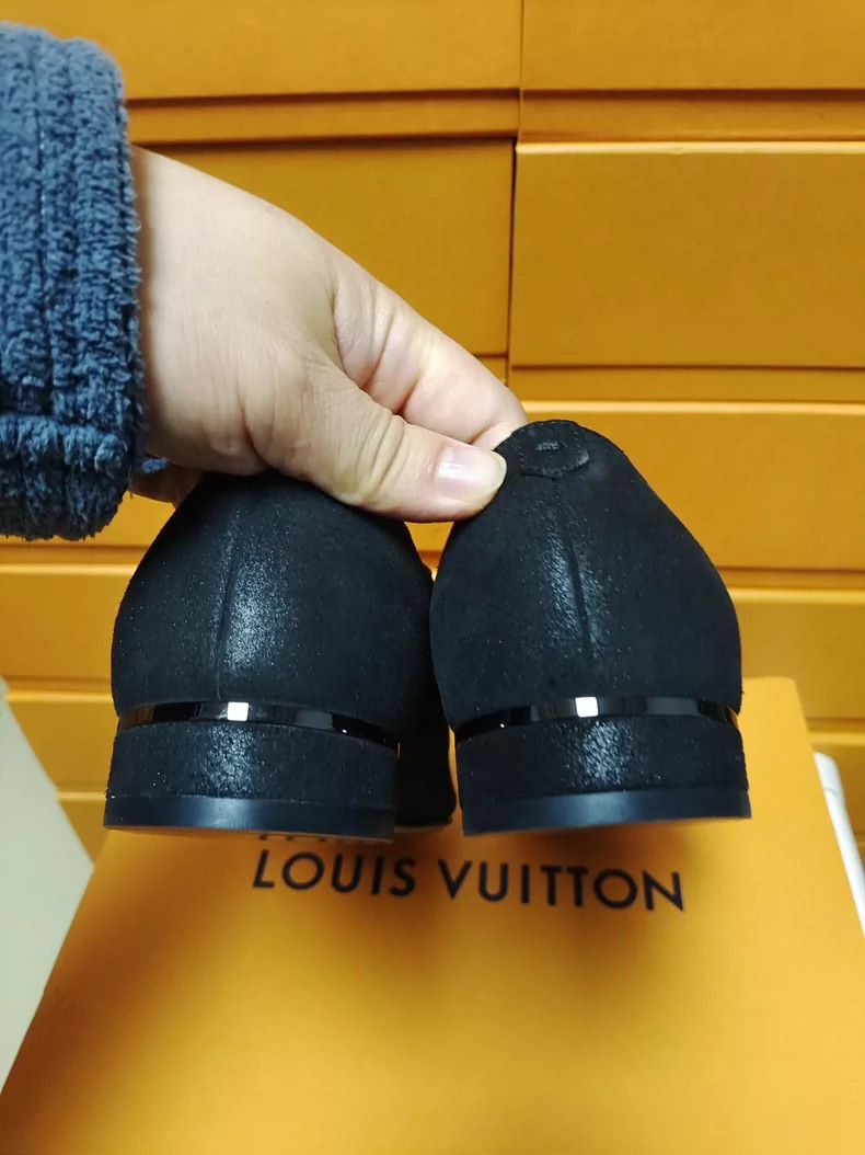 Louis Vuitton Louis Vuitton Men's Leather Shoes in Black Size US 7 / IT 37 - 8 Thumbnail