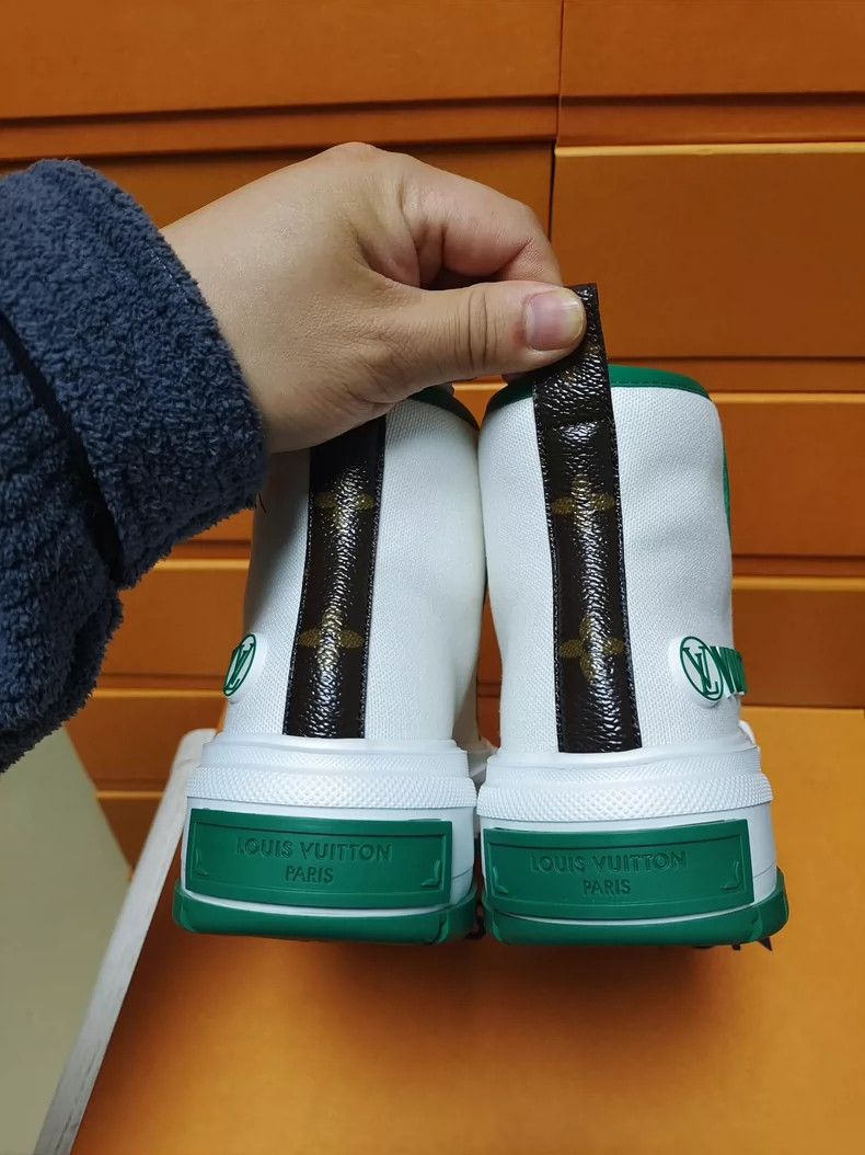 Louis Vuitton LV Women's Fashion High-Top Sneakers Size 35 Size US 5 / IT 35 - 8 Thumbnail