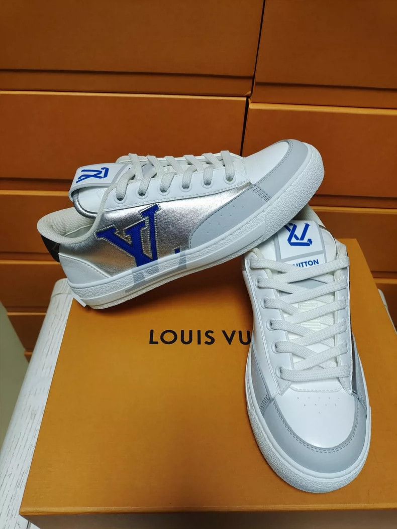 Louis Vuitton Louis Vuitton Women's Low Top Lace Sneakers Size US 5 / IT 35 - 5 Thumbnail