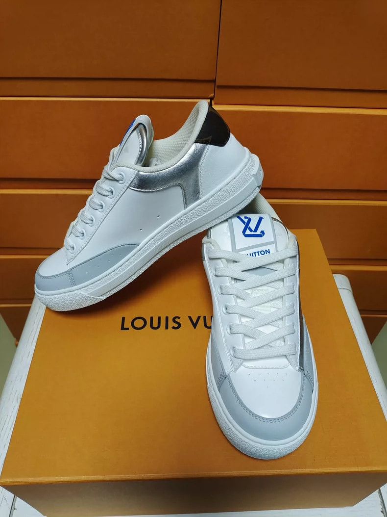 Louis Vuitton Louis Vuitton Women's Low Top Lace Sneakers Size US 5 / IT 35 - 4 Thumbnail
