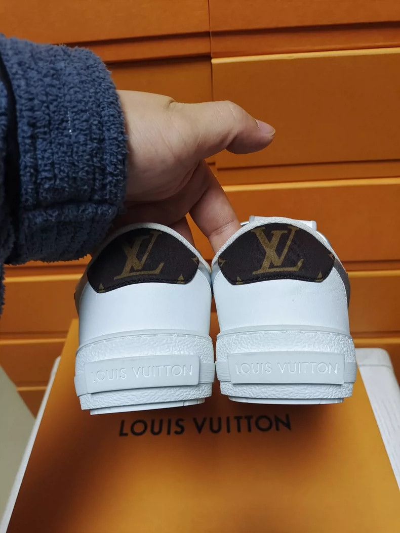 Louis Vuitton Louis Vuitton Women's Low Top Lace Sneakers Size US 5 / IT 35 - 8 Thumbnail