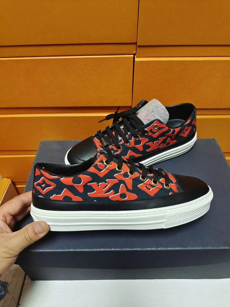 Louis Vuitton LV Women's Graffiti Print Low-Top Sneakers Size US 5 / IT 35 - 2 Thumbnail