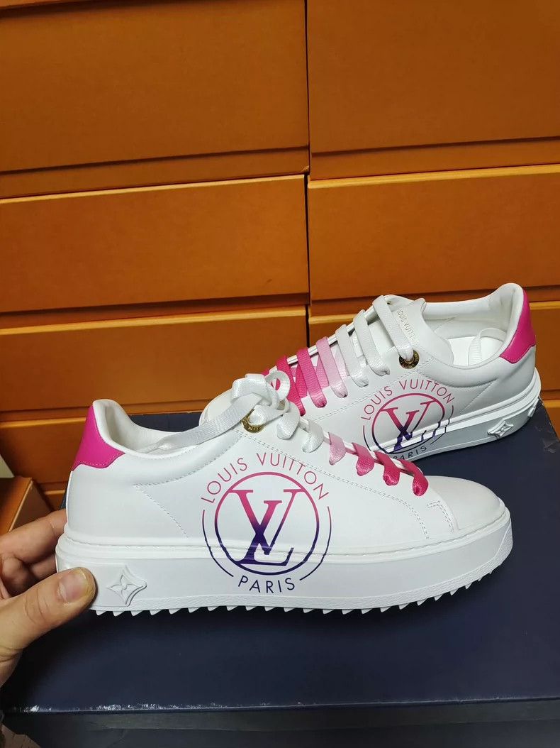 Louis Vuitton Louis Vuitton Low-Top Lace-Up Sneakers Size US 5 / IT 35 - 2 Thumbnail