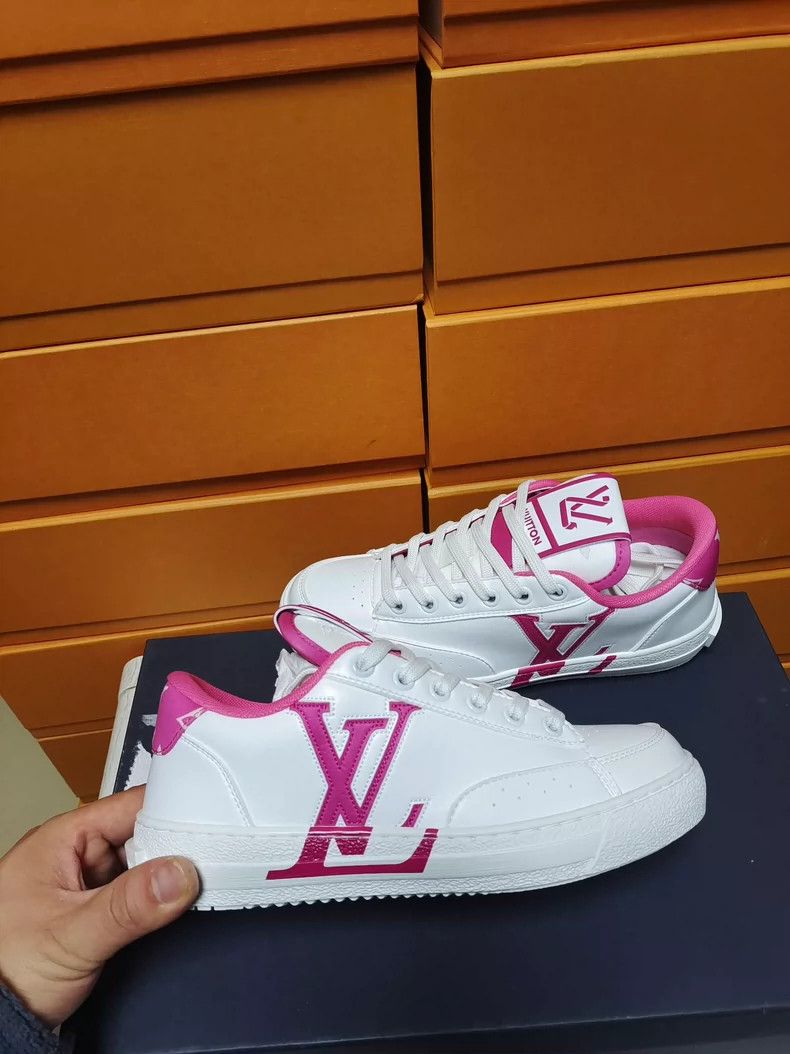 Louis Vuitton Louis Vuitton Women's Low-top Sneakers Size US 5 / IT 35 - 2 Thumbnail