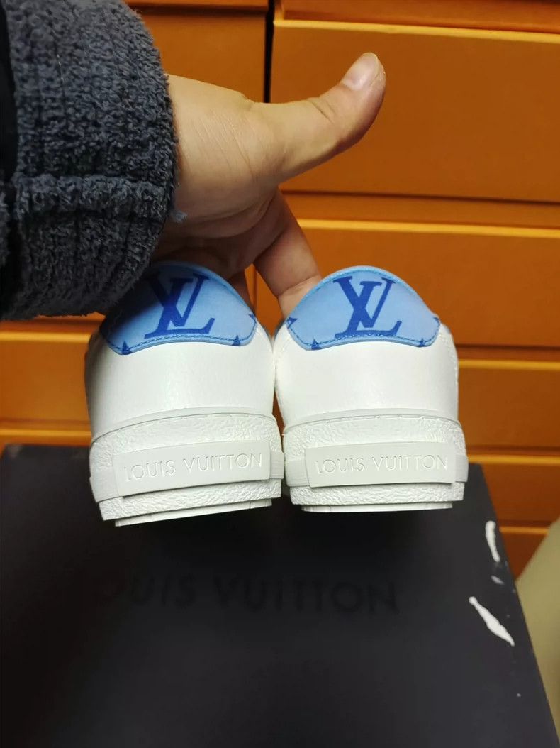 Louis Vuitton Louis Vuitton White Blue Tie-Up Sneakers Size US 5 / IT 35 - 8 Thumbnail