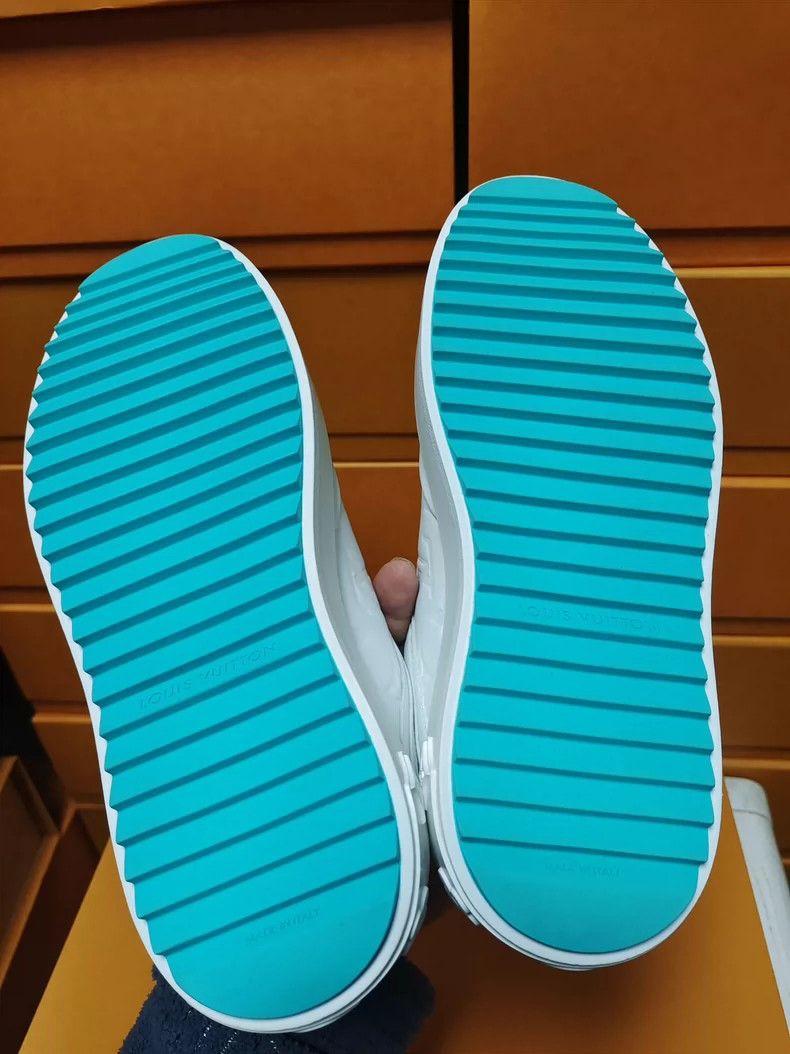 Louis Vuitton Louis Vuitton Colorful Sneaker Shoes Size 35 Size US 5 / IT 35 - 9 Thumbnail