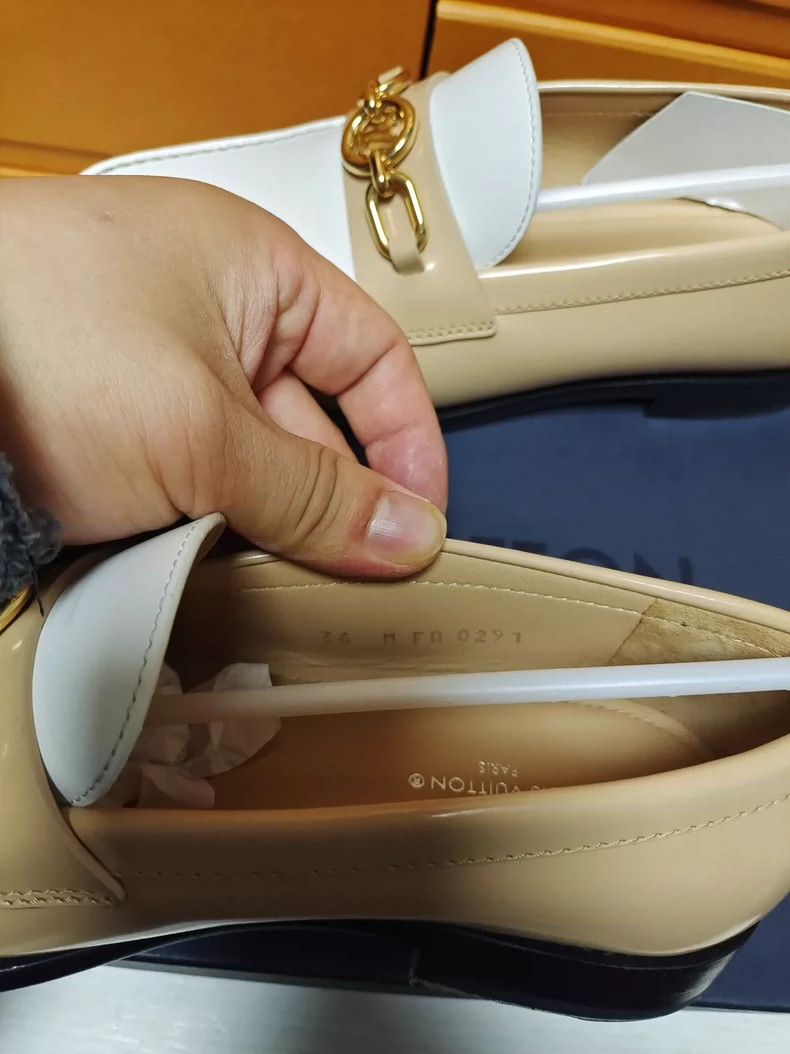 Louis Vuitton Louis Vuitton Daphne Flat Women’s Shoes Size US 6 / IT 36 - 7 Thumbnail