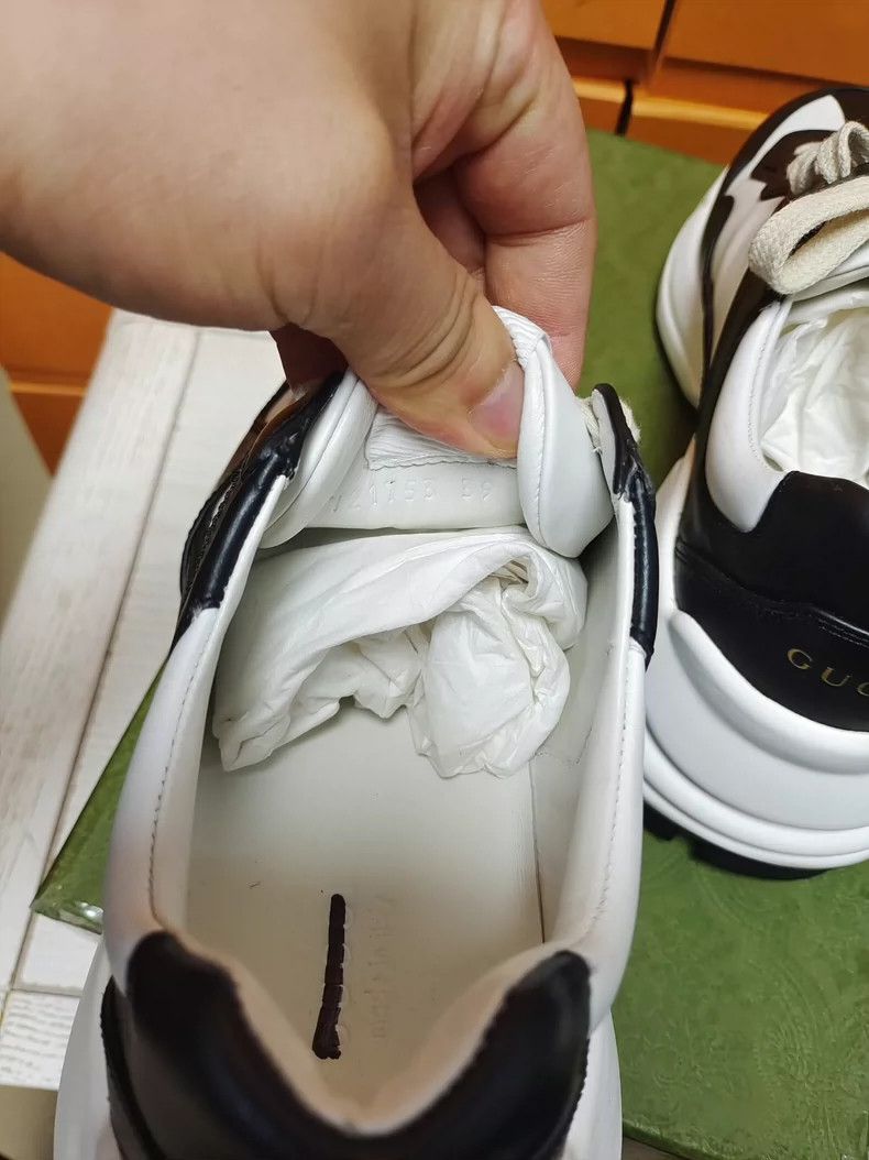 Gucci Gucci Black and White Dad Sneakers Size US 8 / IT 38 - 6 Thumbnail