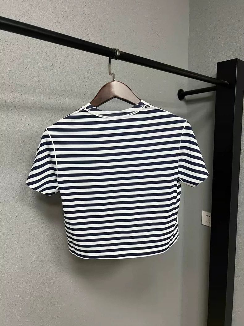 Gucci Gucci Striped Short Sleeve Crop Top Size M / US 6-8 / IT 42-44 - 2 Thumbnail
