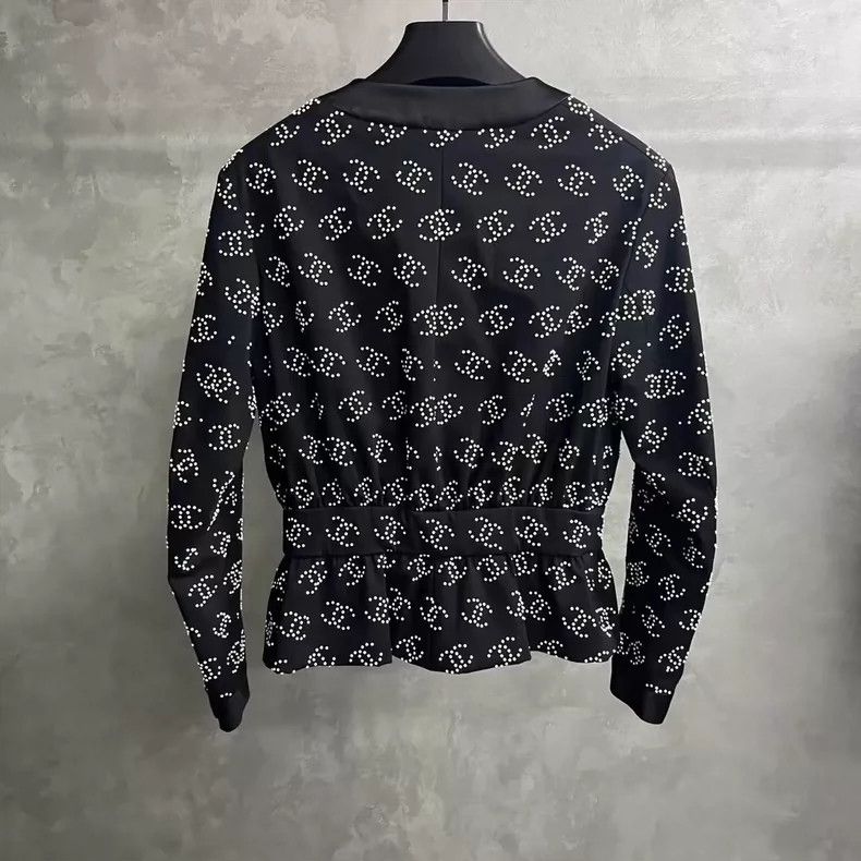 Chanel Chanel Black Logo Pearl Detail Jacket Size M / US 6-8 / IT 42-44 - 2 Thumbnail