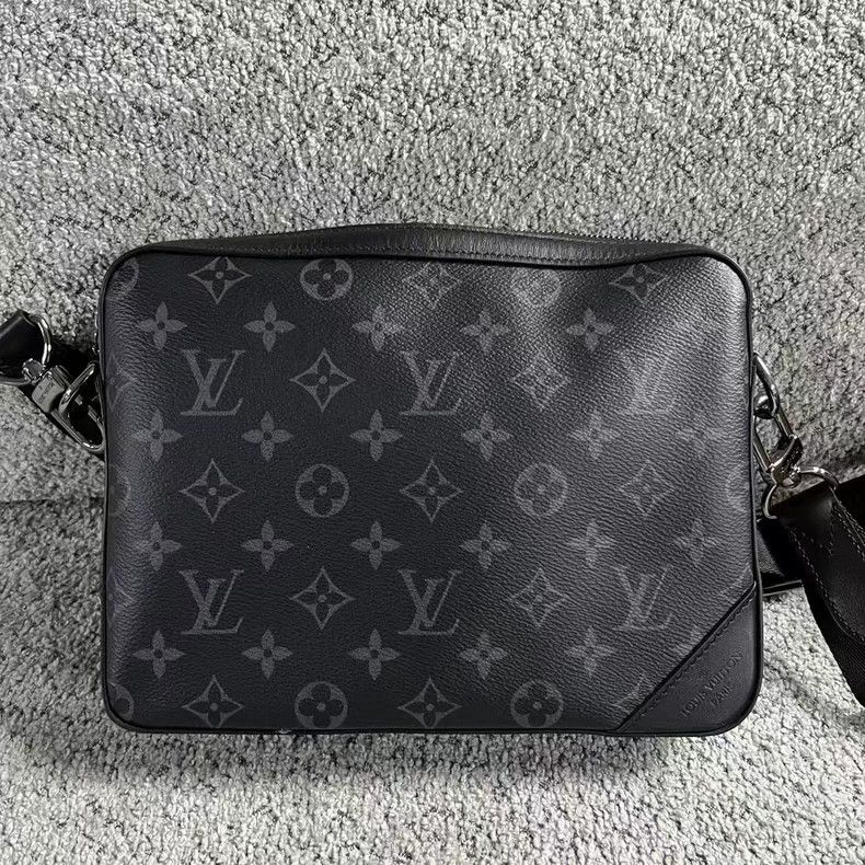 Louis Vuitton Louis Vuitton Gray Monogram Coated Canvas Bag Size ONE SIZE - 3 Thumbnail