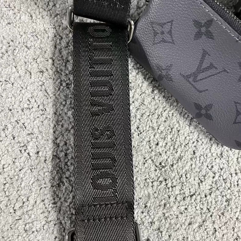 Louis Vuitton Louis Vuitton Gray Monogram Coated Canvas Bag Size ONE SIZE - 6 Thumbnail