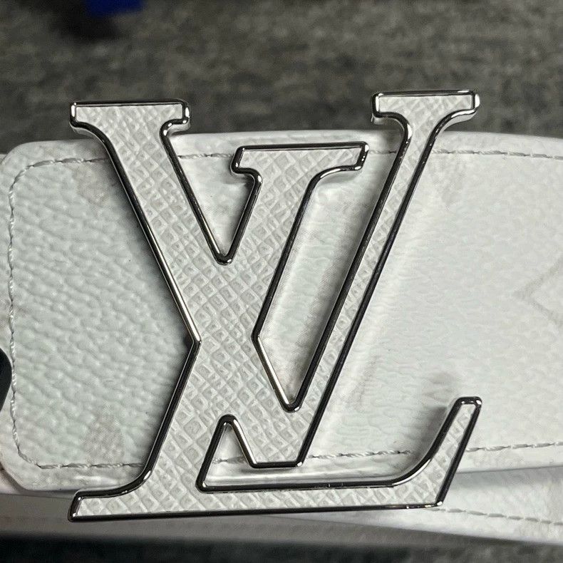 Louis Vuitton Louis Vuitton White Canvas Belt with Logo Size ONE SIZE - 3 Thumbnail