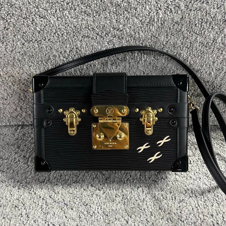 Louis Vuitton Louis Vuitton Black Gold Buckle Box Bag Size ONE SIZE - 2 Thumbnail