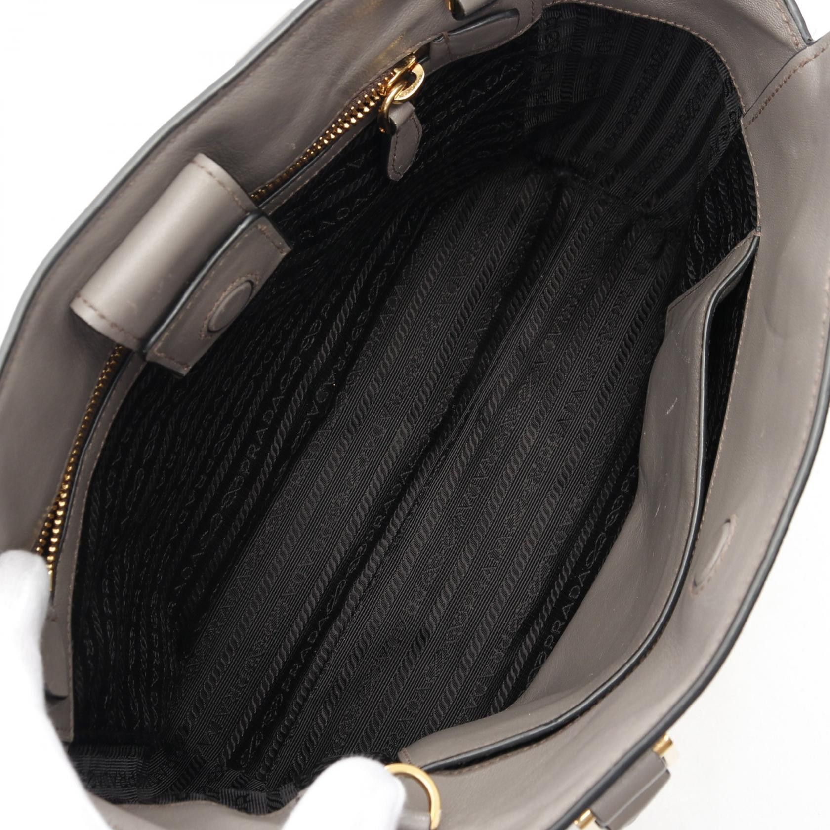 Prada Prada Prada SAFFIANO Leather Handbag Leather Handbag 1BA113 DUTY FREE for USA Size ONE SIZE - 3 Thumbnail