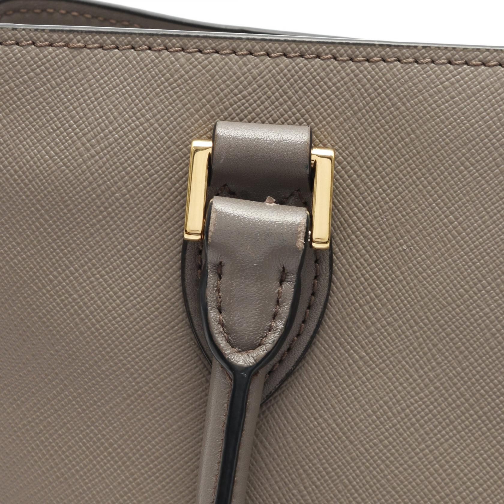 Prada Prada Prada SAFFIANO Leather Handbag Leather Handbag 1BA113 DUTY FREE for USA Size ONE SIZE - 7 Thumbnail