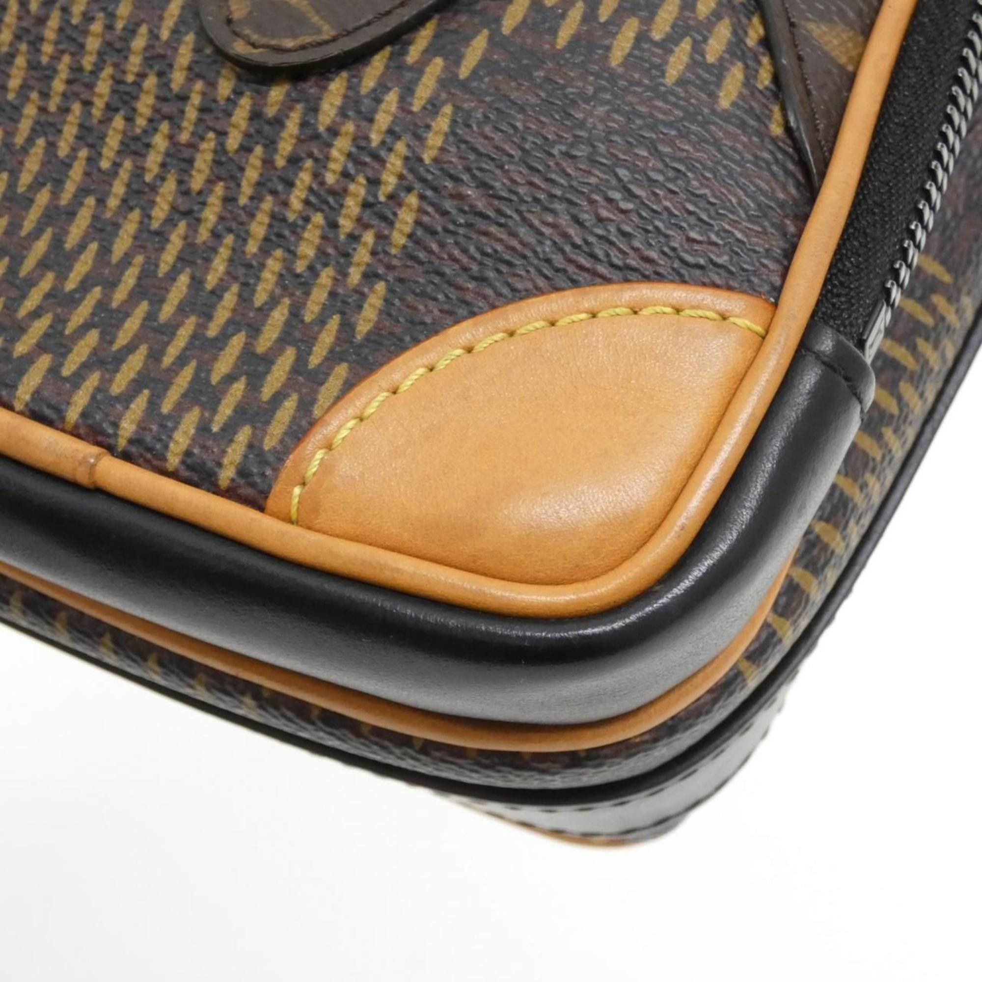 Louis Vuitton Louis Vuitton Amazon shoulder Size ONE SIZE - 4 Thumbnail