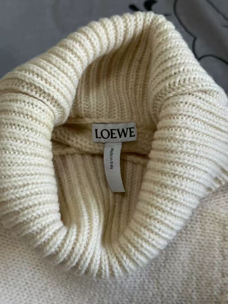 Loewe Loewe High Neck Embroidered Logo Sweater Size L / US 10 / IT 46 - 3 Thumbnail