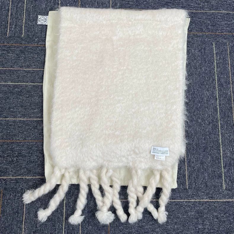 Loewe Loewe White Mohair Scarf with Leather Tag Size ONE SIZE - 3 Thumbnail