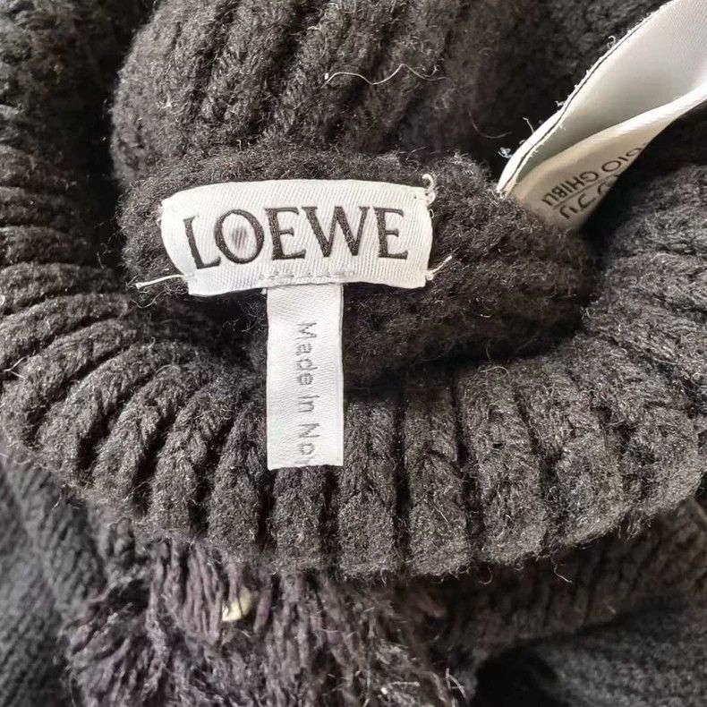 Loewe Loewe High Neck Wool Sweater with Decor Size XS / US 0-2 / IT 36-38 - 3 Thumbnail