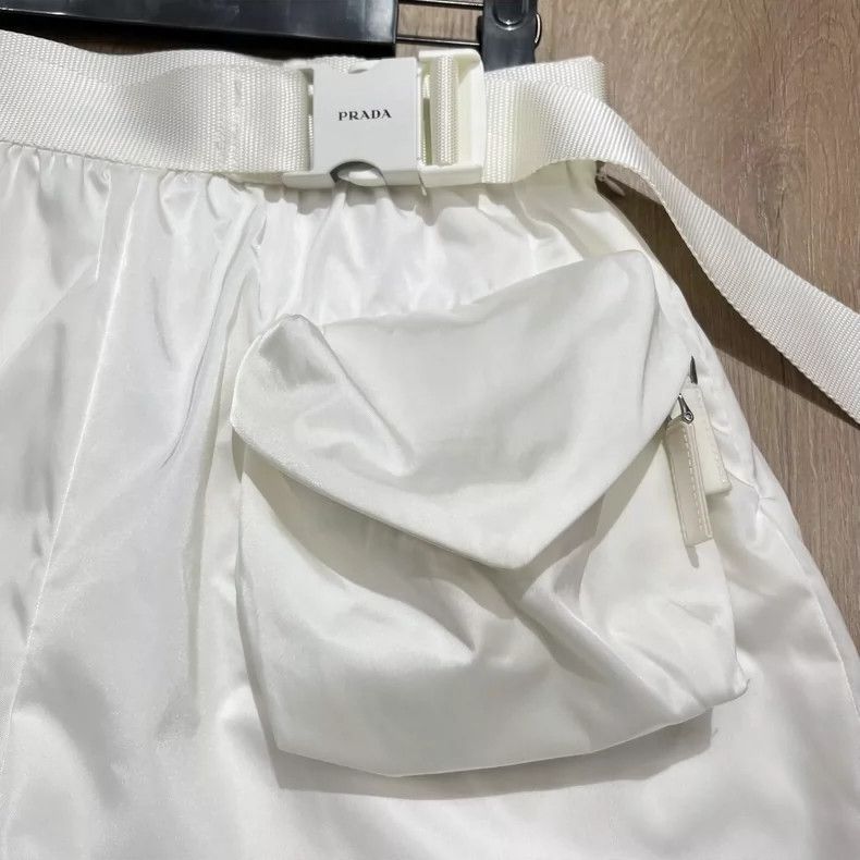 Prada Prada White Nylon Belted Logo Shorts Size 40" / US 18 - 4 Thumbnail