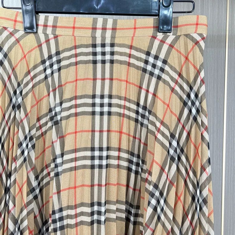Burberry Burberry Plaid Silk Pleated Skirt Size 22" - 3 Thumbnail