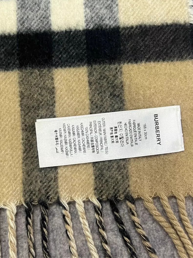 Burberry Burberry Double-Sided Cashmere Scarf Size ONE SIZE - 4 Thumbnail